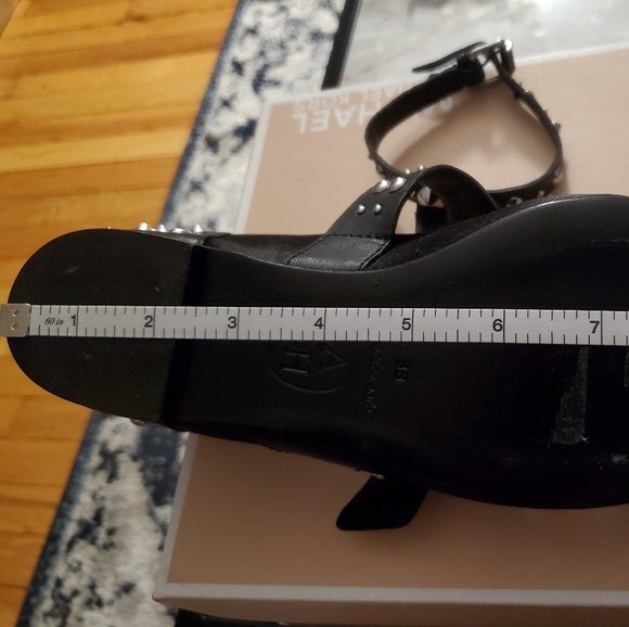 Ash - Picture 8 of 10